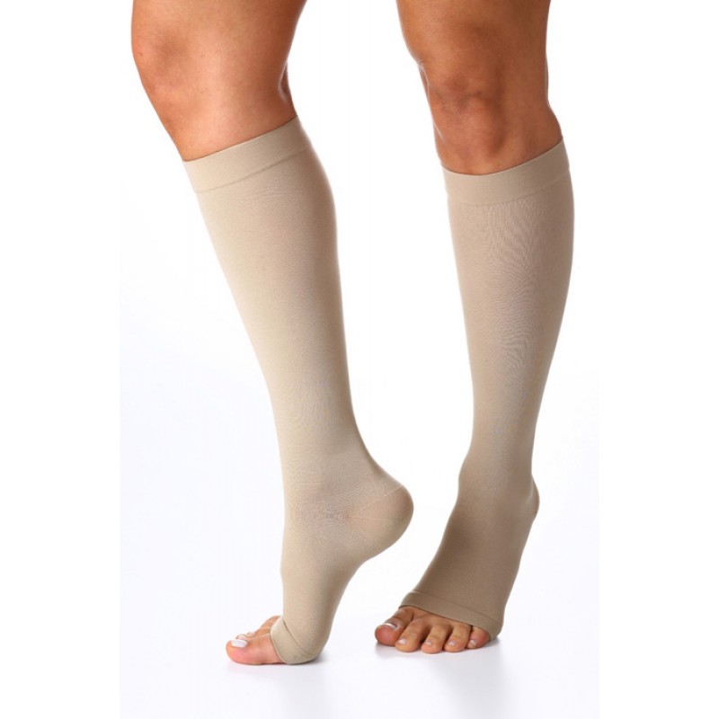 Ortofor Ortopedia Fortaleza LTDA - As meias de compressão, também  conhecidas como meias compressivas ou elásticas, são meias que realizam  pressão na perna e melhoram a circulação sanguínea, podendo ser indicada na